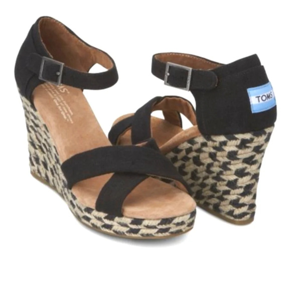 Toms Shoes - TOMS Woman's Canvas Chevron-Wedge Sandal B/W Sz 7.5